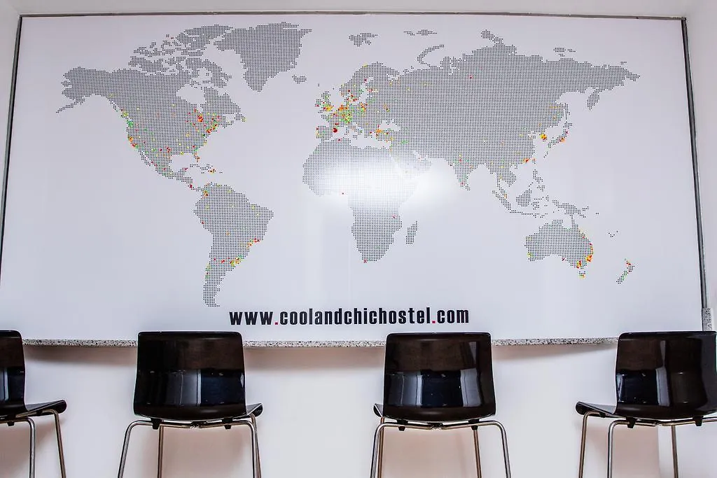 Cool & Chic Hostel L'Hospitalet de Llobregat