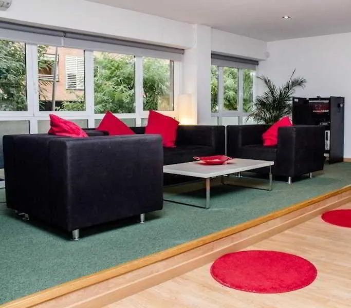 Cool & Chic Hostel L'Hospitalet de Llobregat